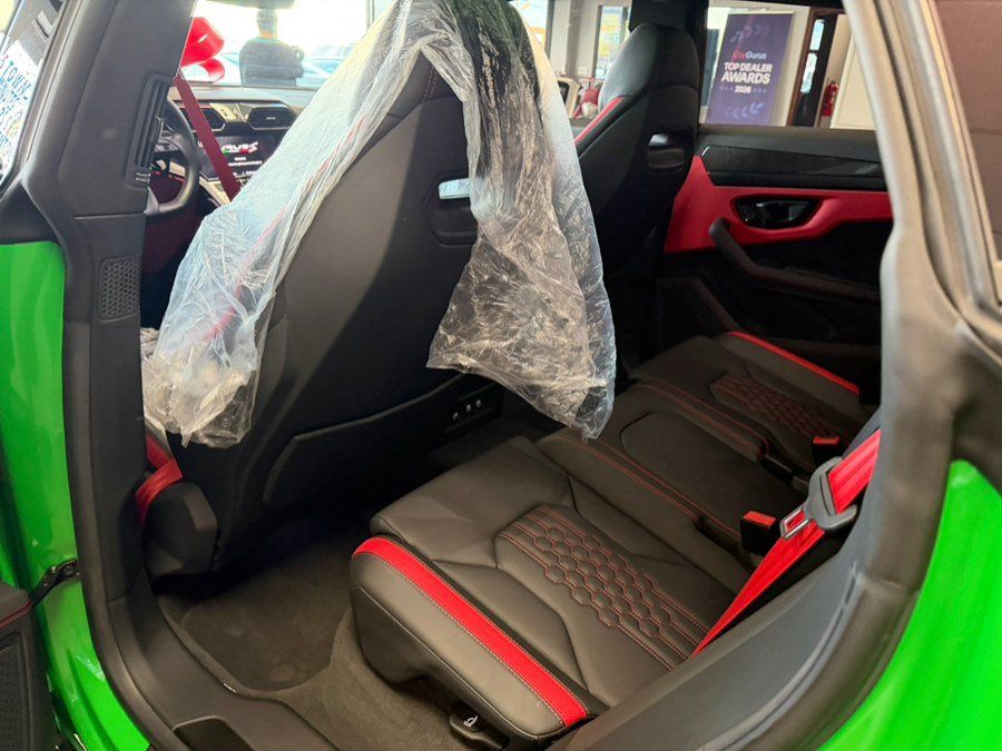 Used 2023 Lamborghini Urus S AWD/4WD image 42
