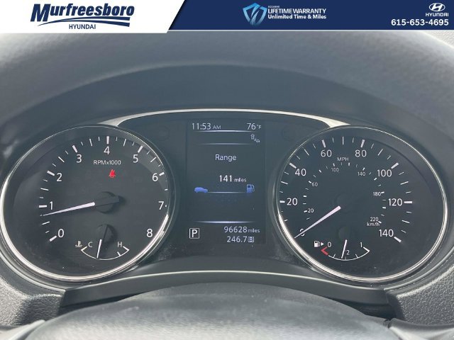 Used 2015 Nissan Rogue SV w/ SV Premium Package FWD image 35