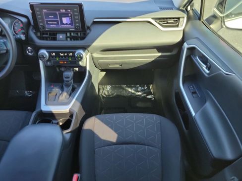 Used 2021 Toyota RAV4 XLE w/ Convenience Package image 13