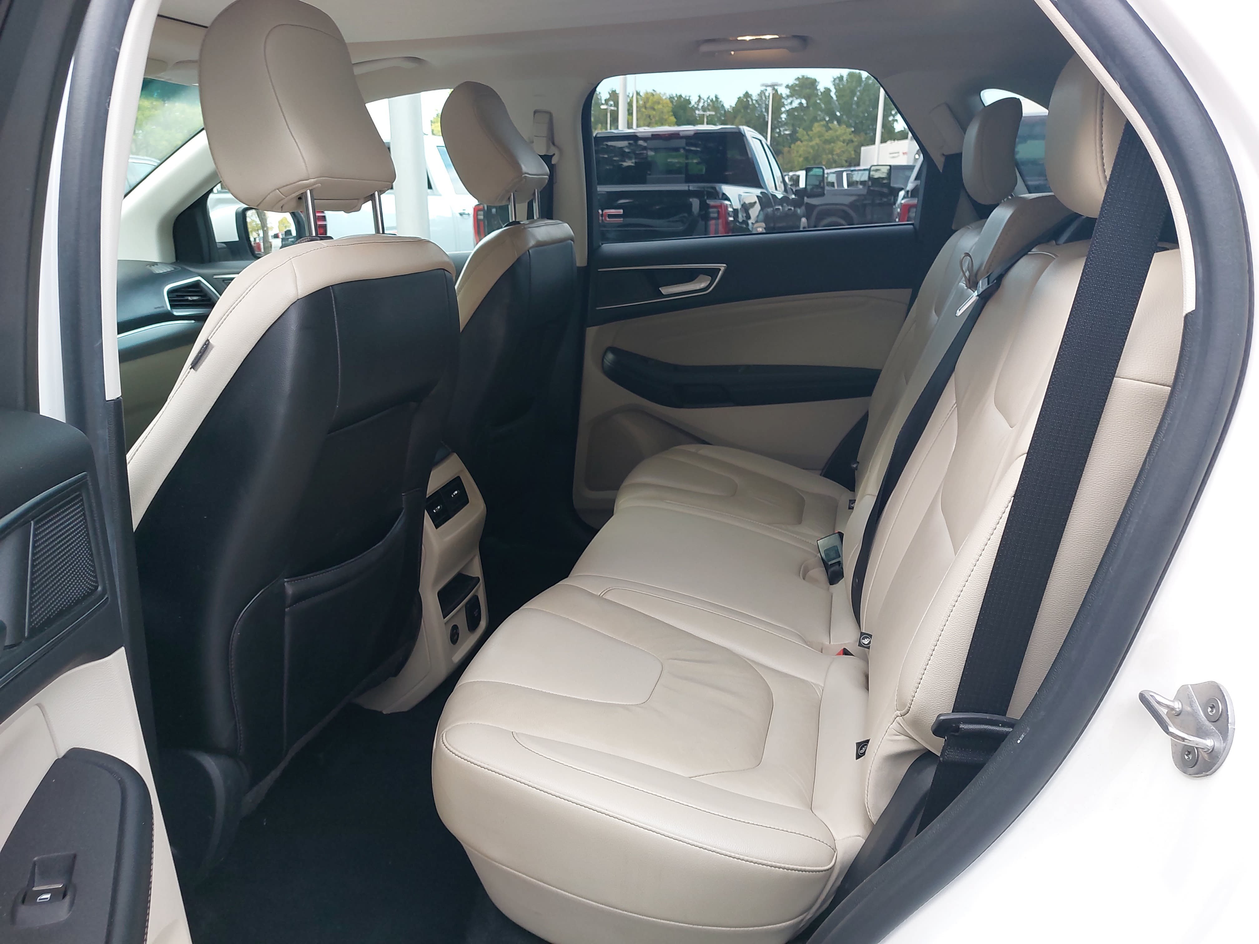 Used 2021 Ford Edge Titanium AWD/4WD image 14