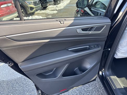 New 2026 Volkswagen Atlas Cross Sport SE image 12