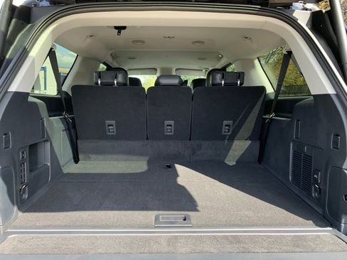 New 2026 Lincoln Navigator L Premier AWD/4WD image 5