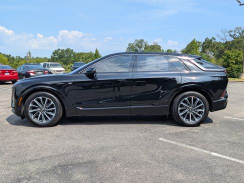 Used 2024 Cadillac Lyriq Sport RWD image 6