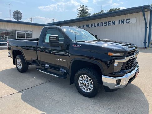 Used 2024 Chevrolet Silverado 2500 LT w/ Convenience Package image 20
