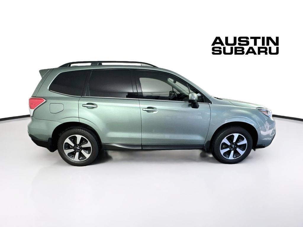 Used 2017 Subaru Forester 2.5i Limited AWD/4WD image 8