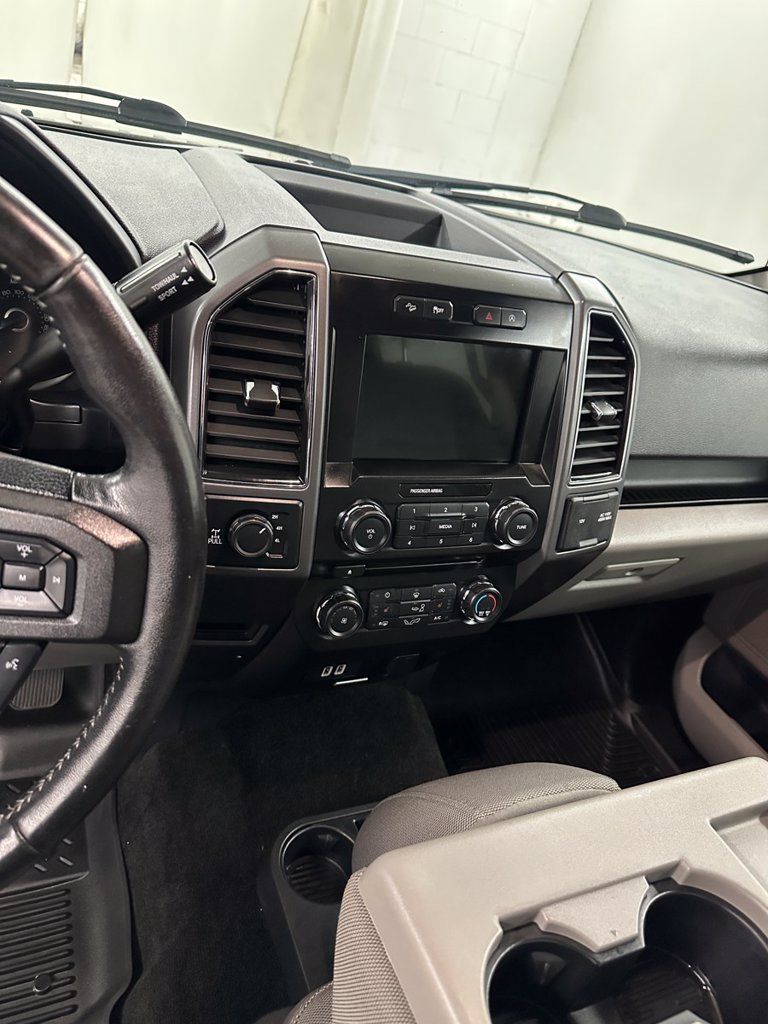 Used 2017 Ford F150 XLT w/ Equipment Group 302A Luxury AWD/4WD image 17