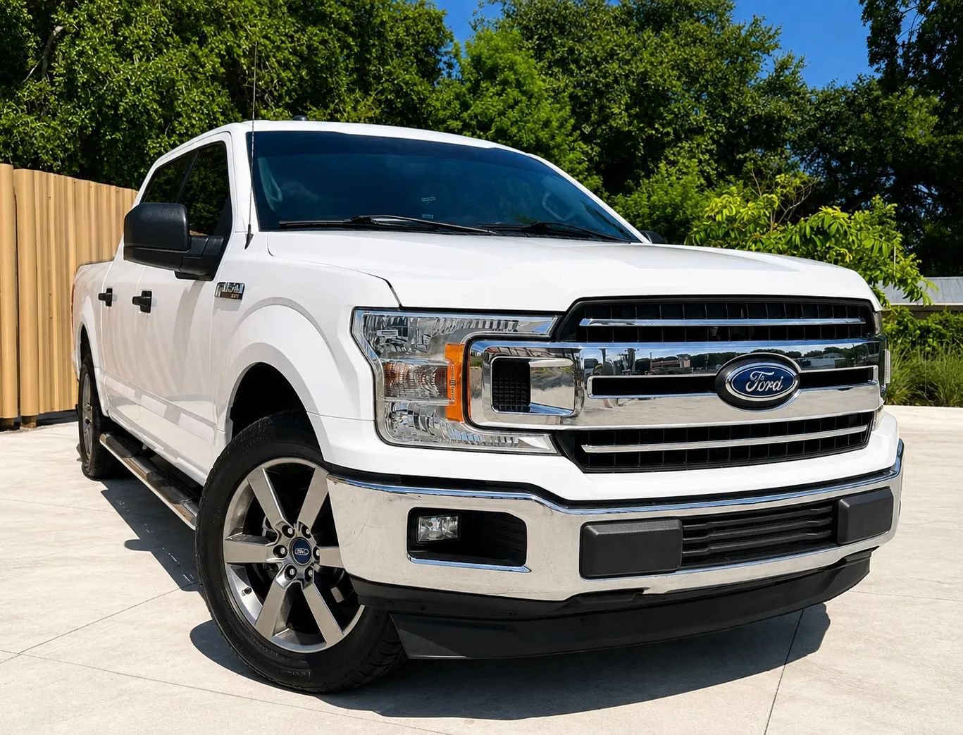 Used 2018 Ford F150 XLT RWD image 1