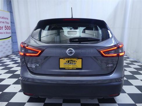 Used 2021 Nissan Rogue Sport S image 6