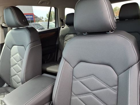 New 2026 Volkswagen Atlas SE image 12