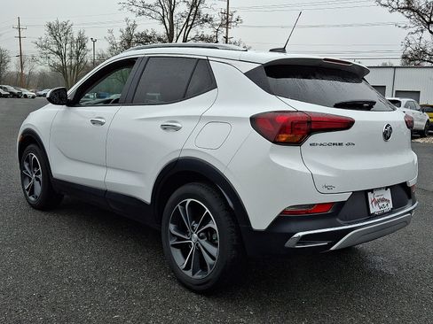 Used 2023 Buick Encore GX Essence image 4