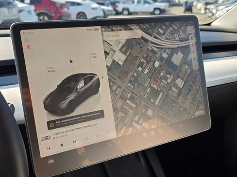 Used 2022 Tesla Model Y Performance image 36