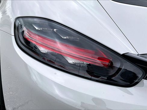 Certified 2024 Porsche 718 Cayman S RWD image 21