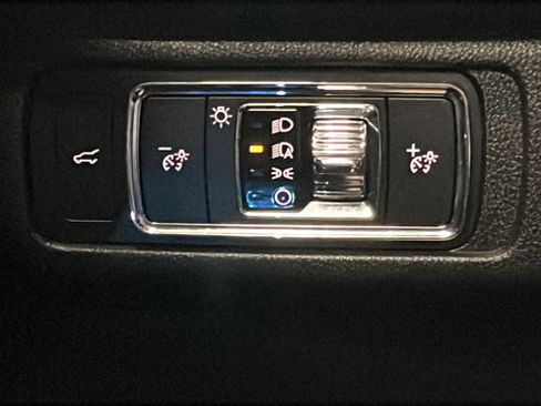 Used 2022 Lincoln Corsair Reserve w/ Equipment Group 201A AWD/4WD image 31