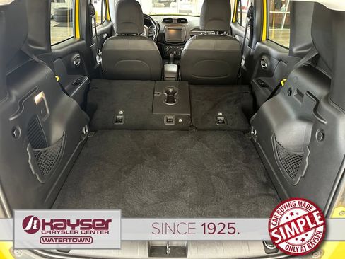 Certified 2018 Jeep Renegade Altitude AWD/4WD image 37