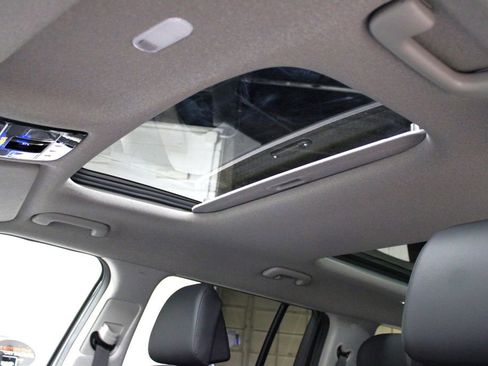 Used 2024 Hyundai Santa Fe Limited image 26