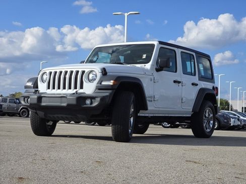 Used 2021 Jeep Wrangler Unlimited Sport image 14