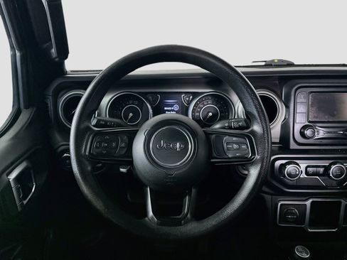Used 2018 Jeep Wrangler Unlimited Sport AWD/4WD image 17