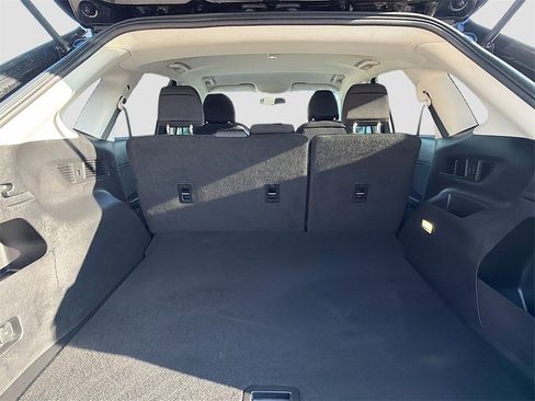 Used 2017 Ford Edge SE w/ Cargo Accessory Package image 25