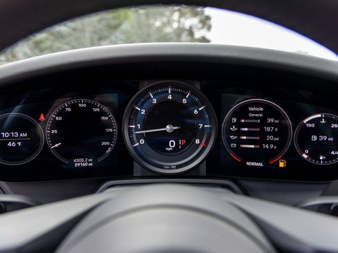 Used 2020 Porsche 911 Carrera S image 31