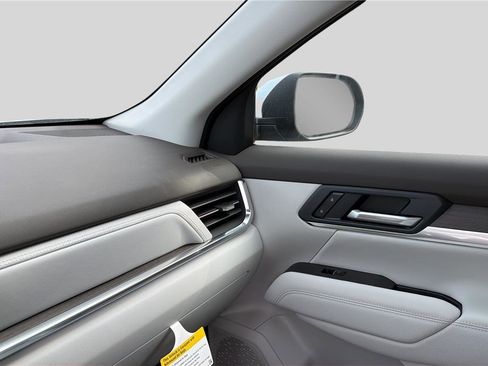 New 2026 GMC Terrain Denali w/ LPO, Floor Liner Package image 10