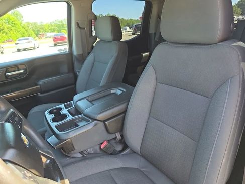 Used 2020 Chevrolet Silverado 1500 LT RWD image 17