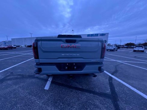 Used 2024 GMC Sierra 2500 AT4 w/ AT4 Preferred Package image 7