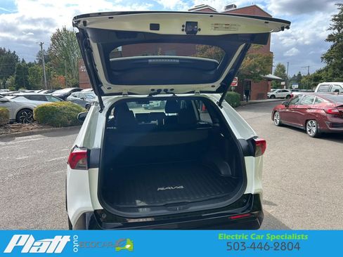 Used 2024 Toyota RAV4 SE AWD/4WD image 44