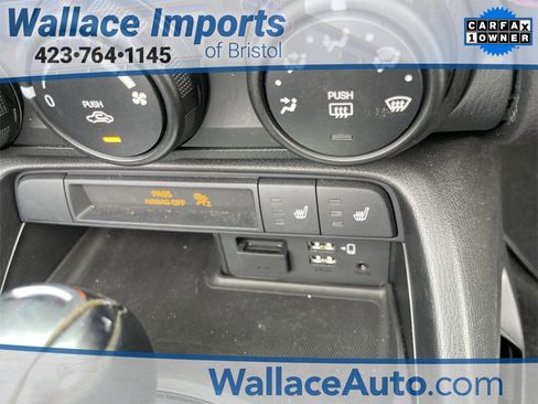Used 2018 MAZDA MX-5 Miata Club image 22
