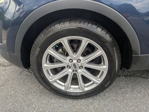 Used 2016 Ford Explorer Limited FWD image 25