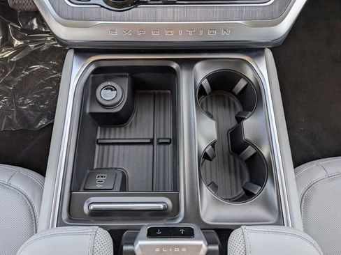 New 2026 Ford Expedition Max Platinum AWD/4WD image 19