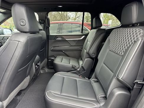 New 2026 GMC Acadia Denali w/ Super Cruise Package FWD image 11