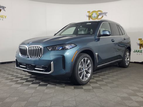 New 2026 BMW X5 xDrive40i image 3