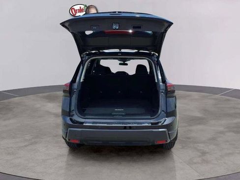 Certified 2026 Nissan Rogue SV FWD image 18