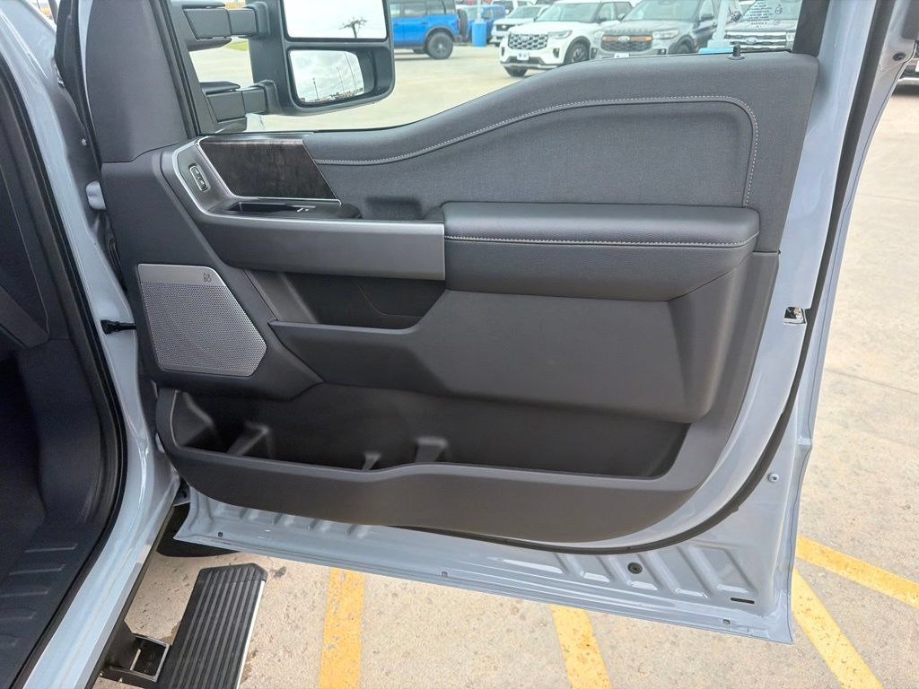New 2026 Ford F350 Lariat w/ Lariat Premium Package AWD/4WD image 29