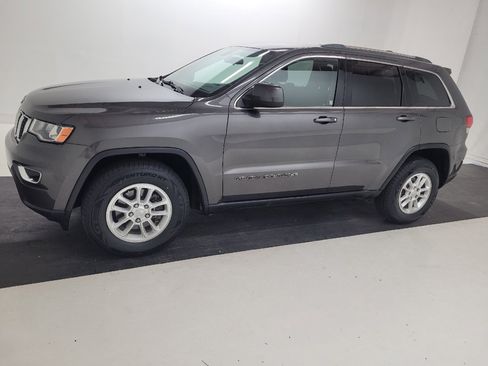 Used 2020 Jeep Grand Cherokee Laredo w/ Security & Convenience Group AWD/4WD image 2