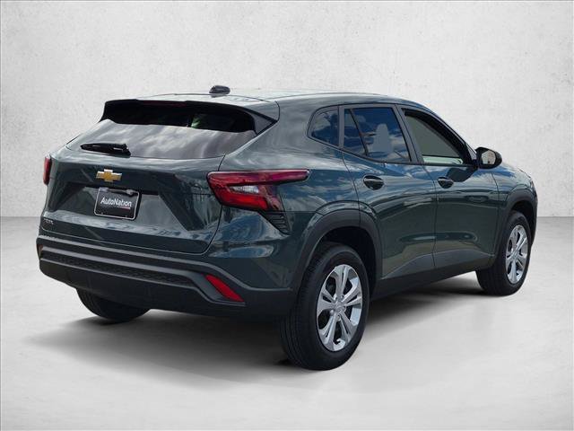 Used 2026 Chevrolet Trax LS FWD image 5