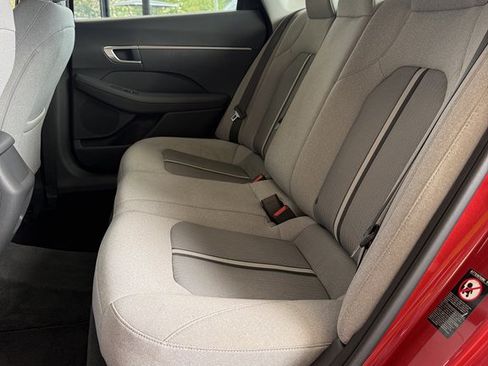 Used 2022 Hyundai Sonata SE FWD image 17