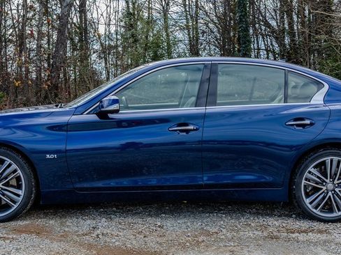 Used 2017 INFINITI Q50 Sport image 2