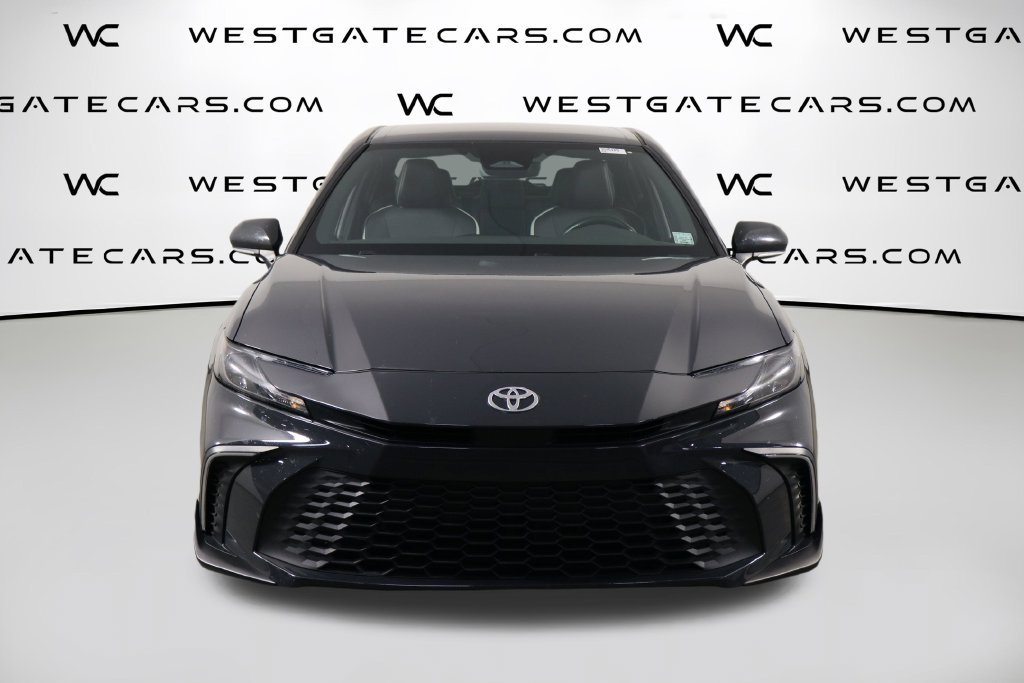 Used 2025 Toyota Camry SE w/ Convenience Package FWD image 2