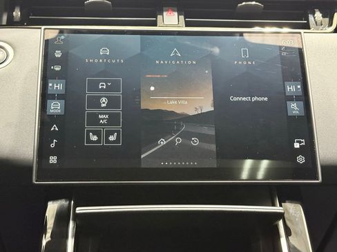 Used 2025 Land Rover Range Rover Evoque S image 25