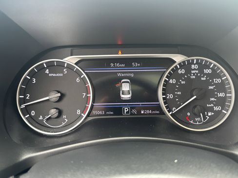 Used 2024 Nissan Sentra SV w/ SV Premium Package image 26