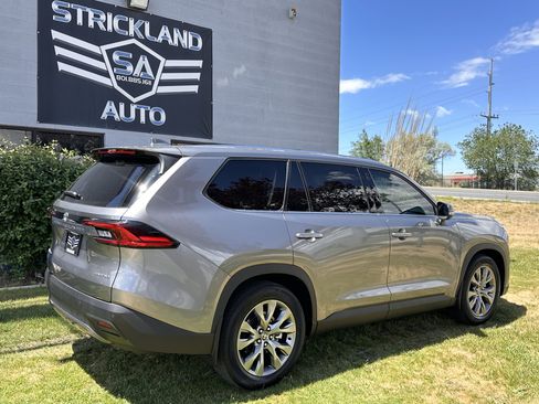 Used 2025 Toyota Grand Highlander AWD Hybrid image 7