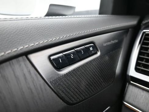 Used 2023 Volvo XC90 T8 Ultimate w/ Protection Package image 30