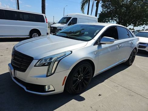 Used 2019 Cadillac XTS Luxury FWD image 1