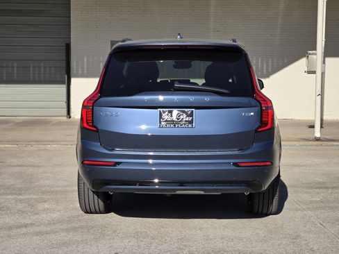 New 2026 Volvo XC90 T8 Ultra w/ Protection Package Premier image 8