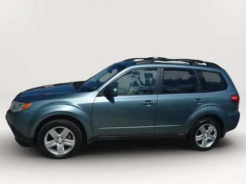Used 2010 Subaru Forester 2.5X Premium AWD/4WD image 5