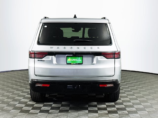 Used 2024 Jeep Wagoneer Series III AWD/4WD image 7