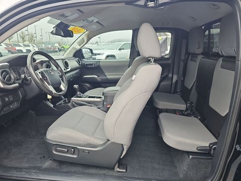 Used 2020 Toyota Tacoma SR5 image 16