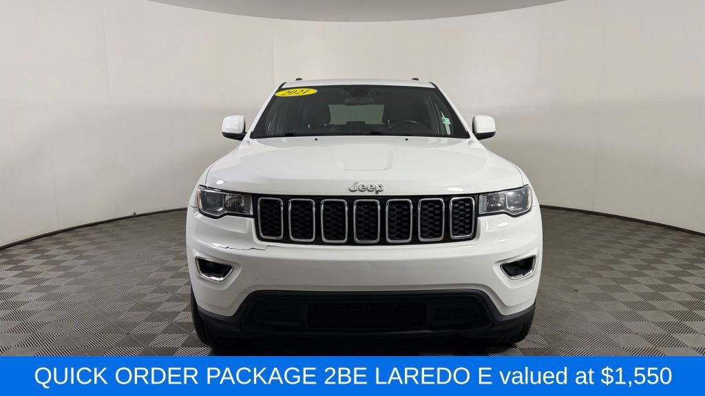 Used 2021 Jeep Grand Cherokee Laredo AWD/4WD image 2