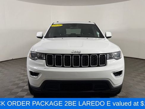 Used 2021 Jeep Grand Cherokee Laredo AWD/4WD image 2